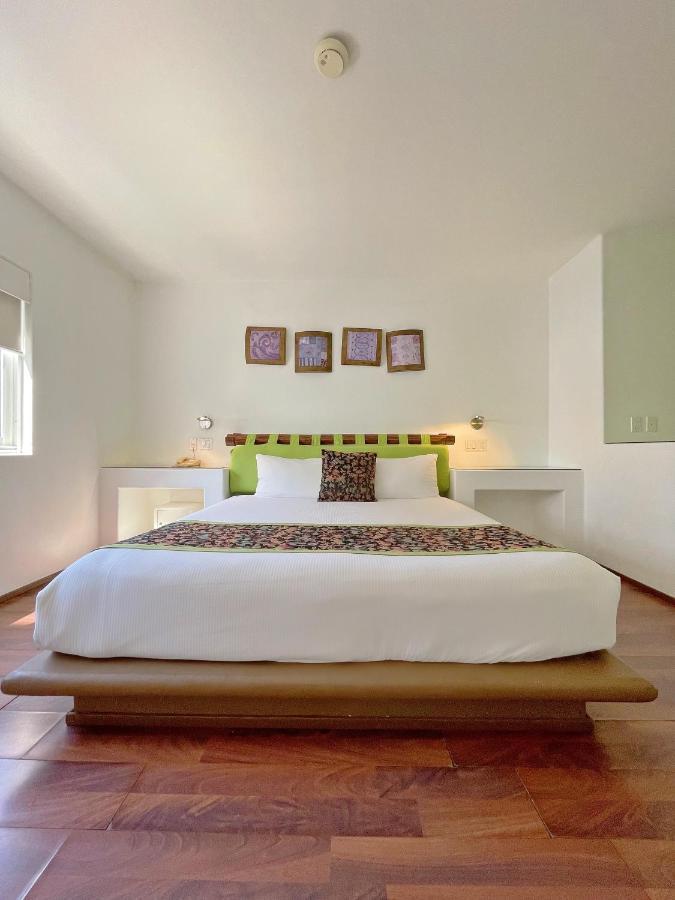 Seven Crown Express & Suites By Kavia Cabo San Lucas Buitenkant foto