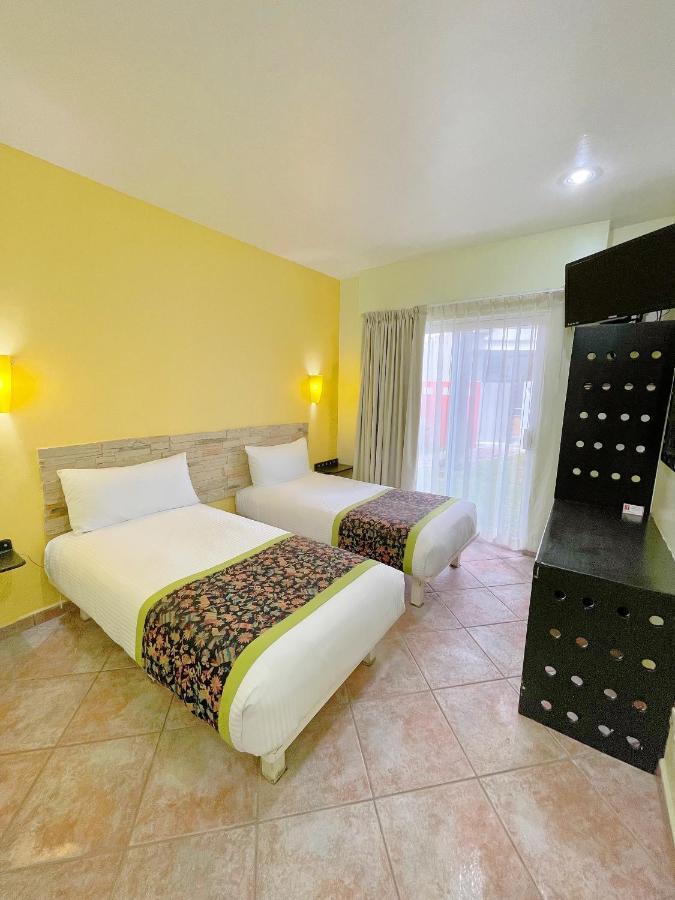 Seven Crown Express & Suites By Kavia Cabo San Lucas Buitenkant foto