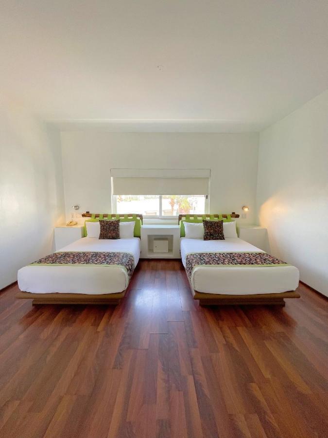Seven Crown Express & Suites By Kavia Cabo San Lucas Buitenkant foto