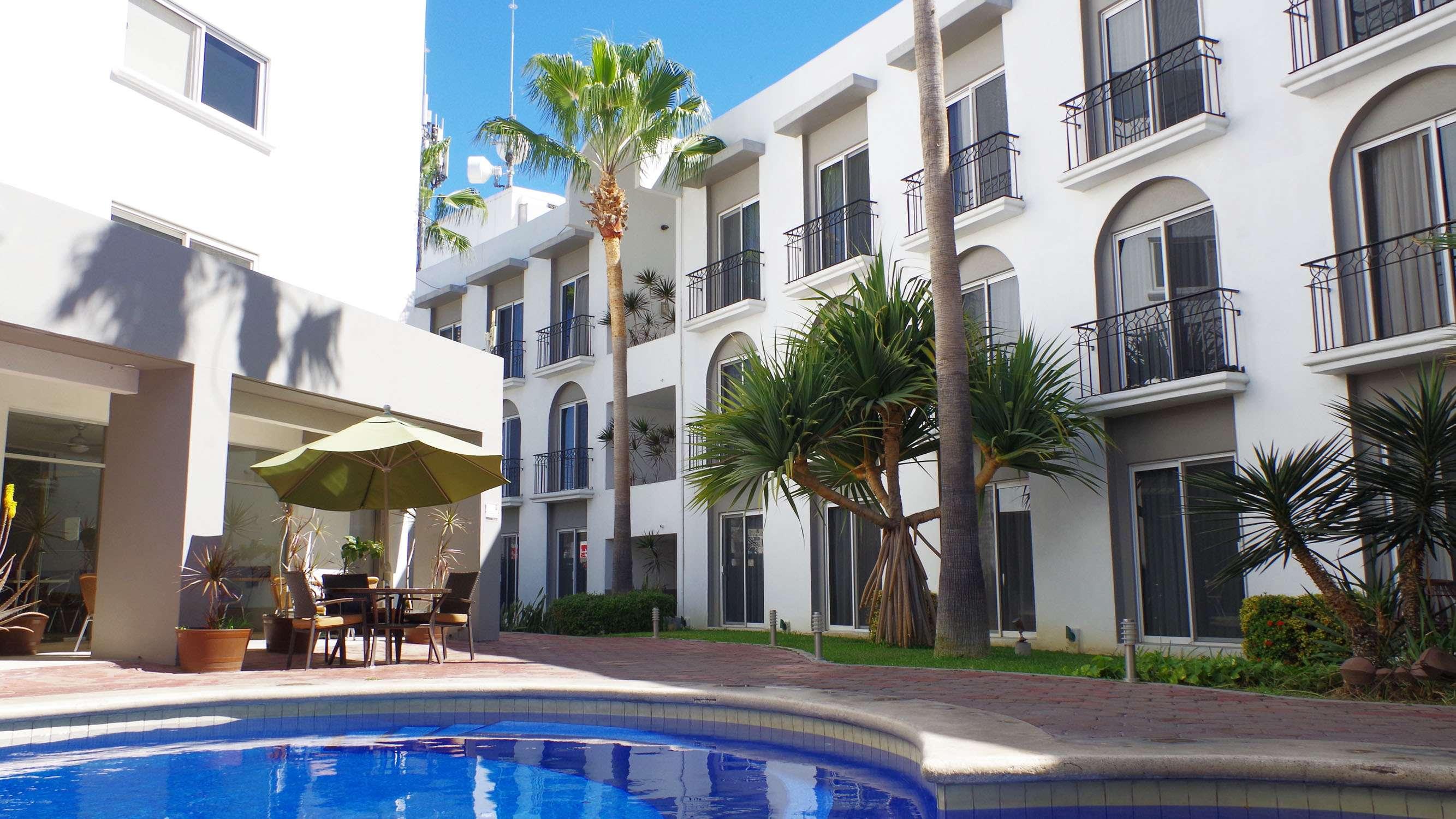Seven Crown Express & Suites By Kavia Cabo San Lucas Buitenkant foto