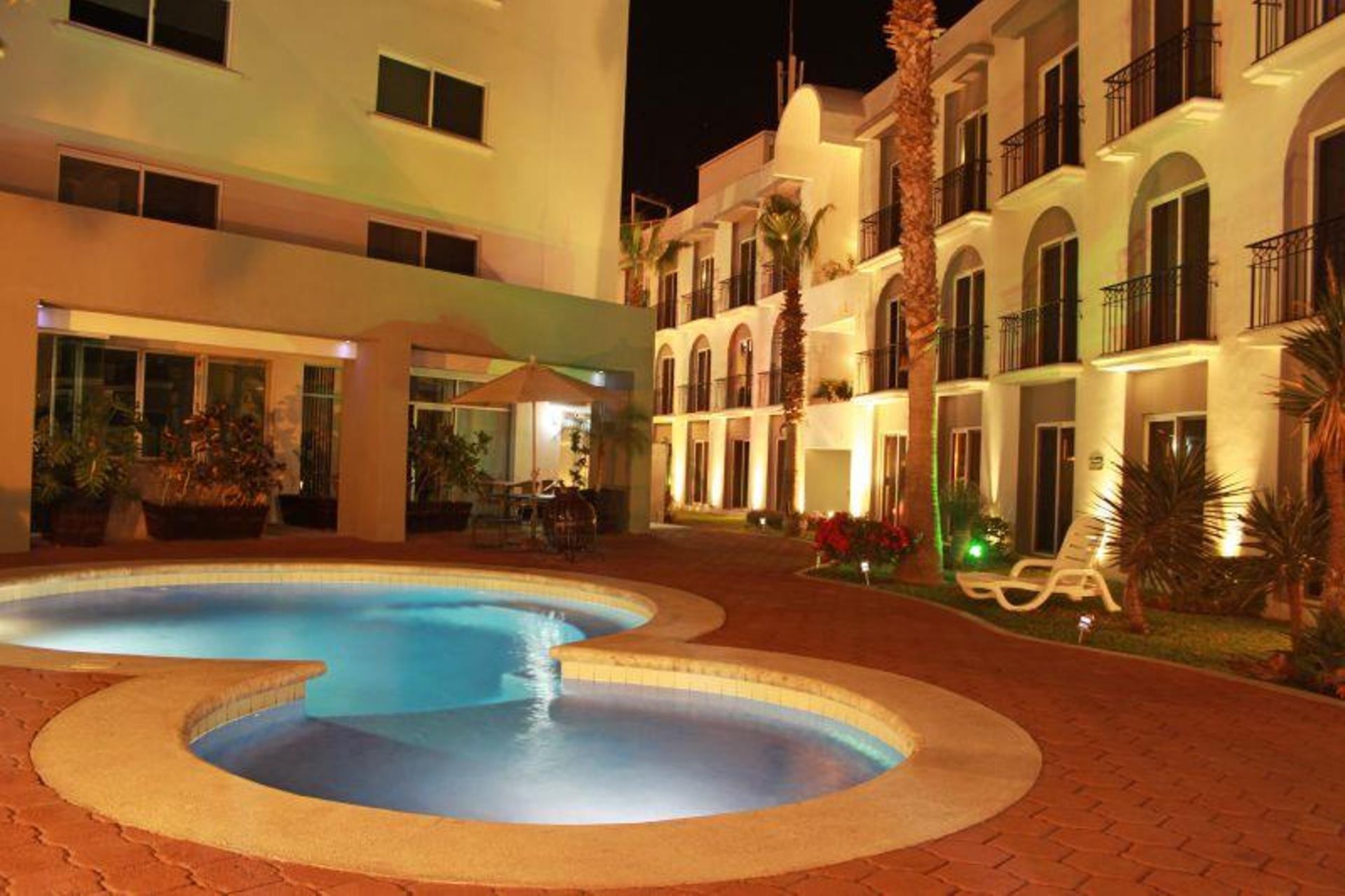 Seven Crown Express & Suites By Kavia Cabo San Lucas Buitenkant foto